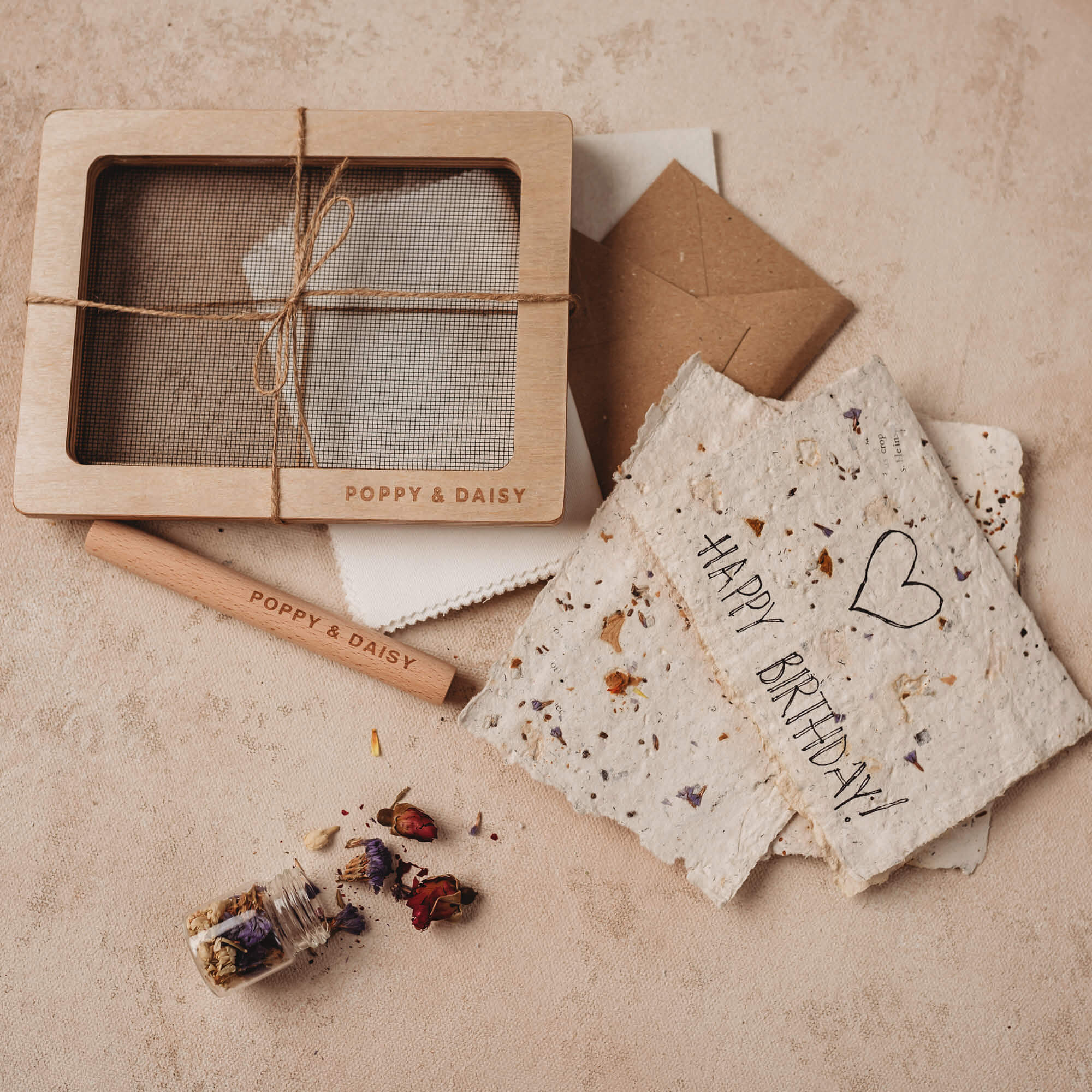Seed paper with Paper making kit. Make DIY paper at home. Plastic free kit made in Australia by Poppy and Daisy. From Your Wild Books